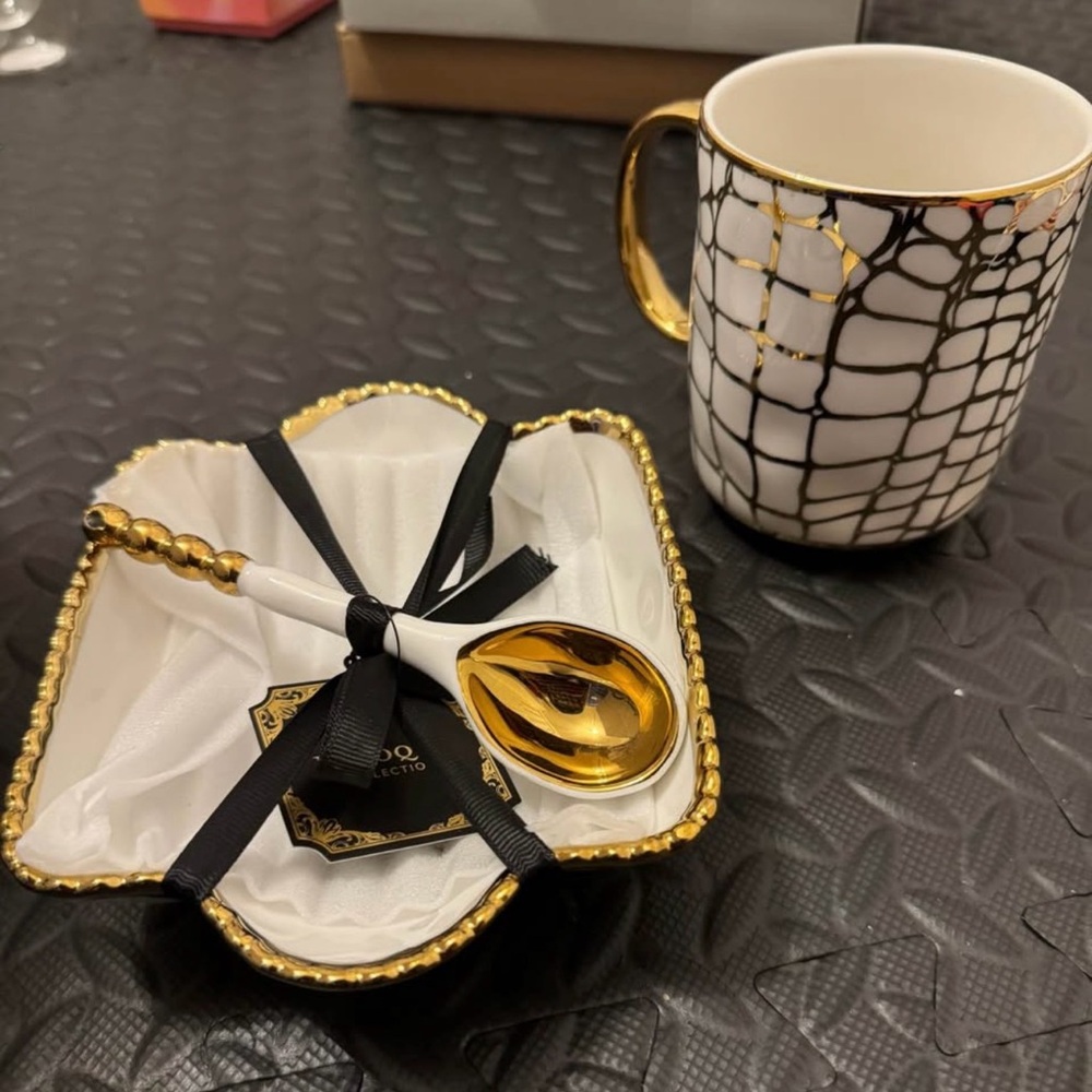 Elegant Gold and White Accessory Set
